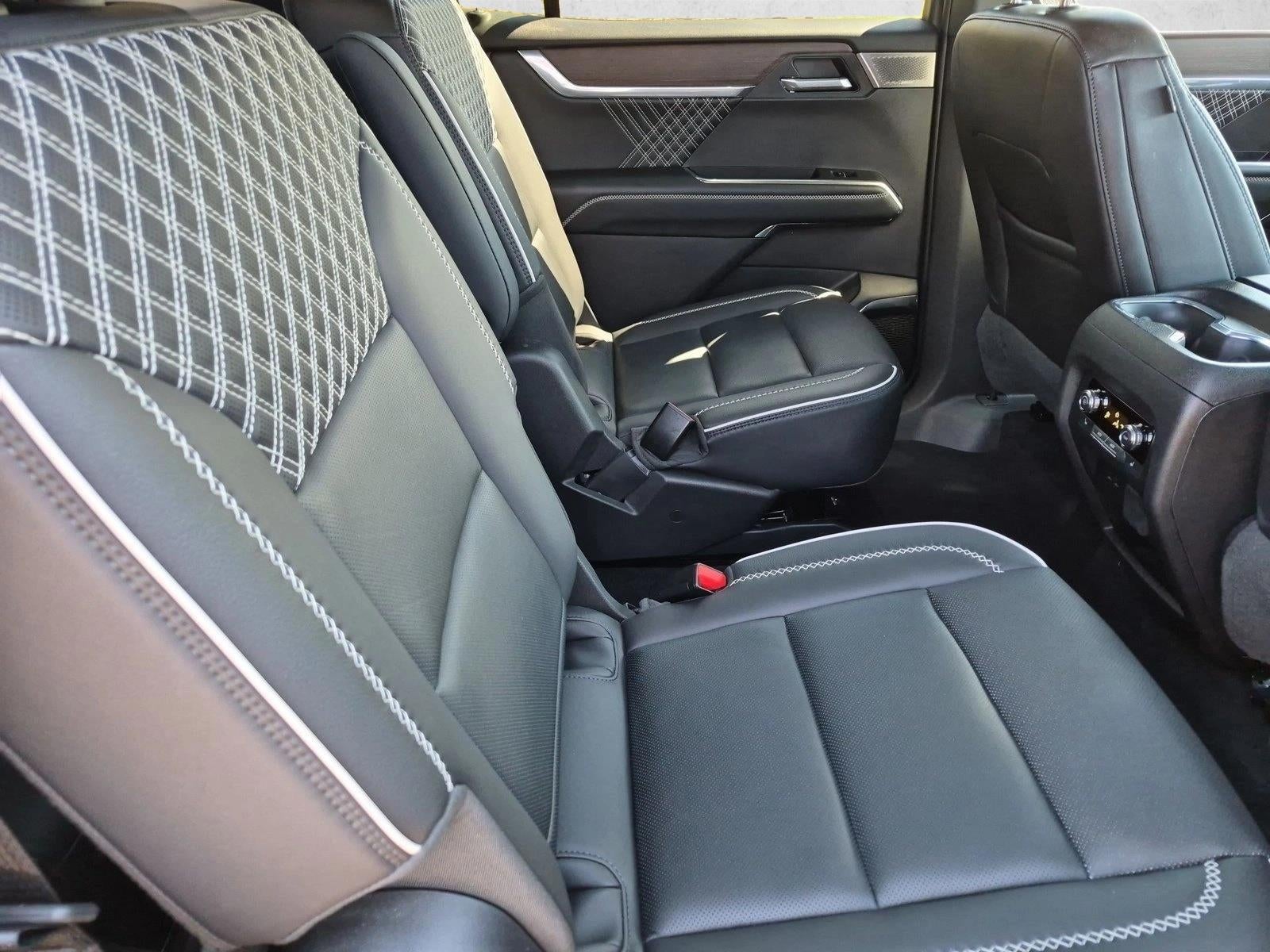 2025 GMC Acadia Denali