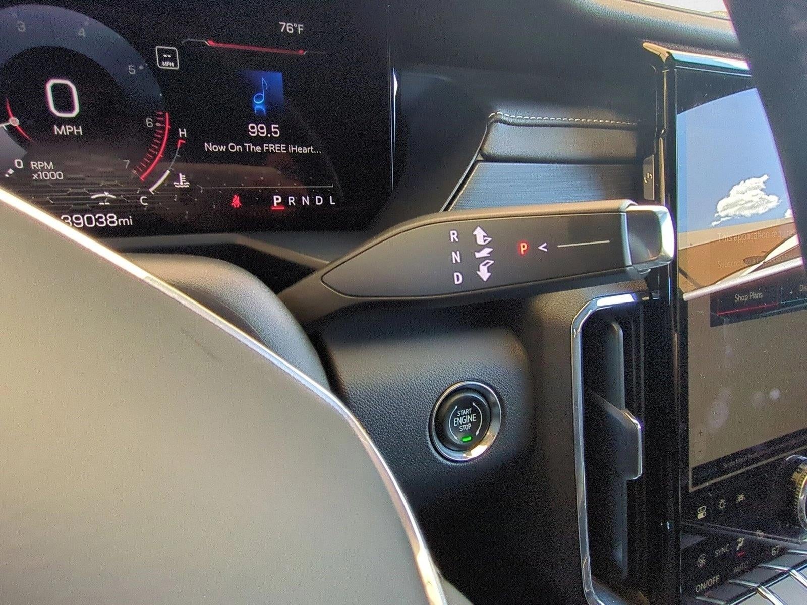 2024 GMC Acadia Elevation