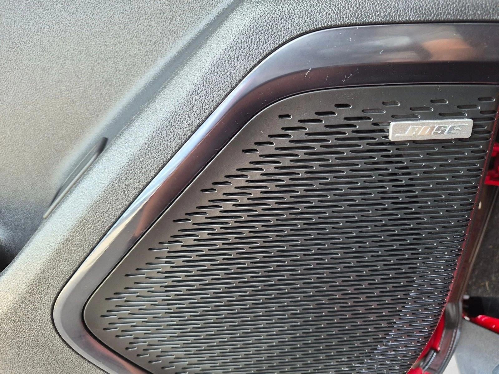 2025 GMC Acadia AT4