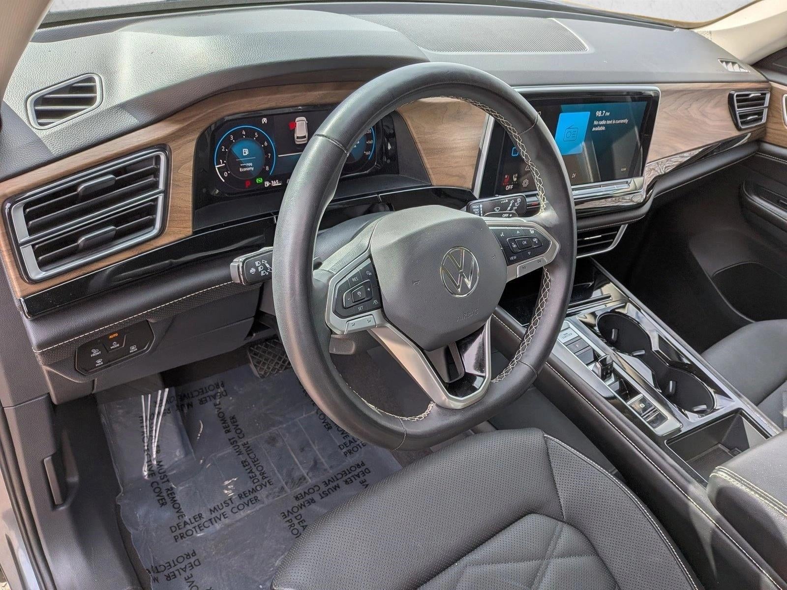 2024 Volkswagen Atlas 2.0T SE w/Technology