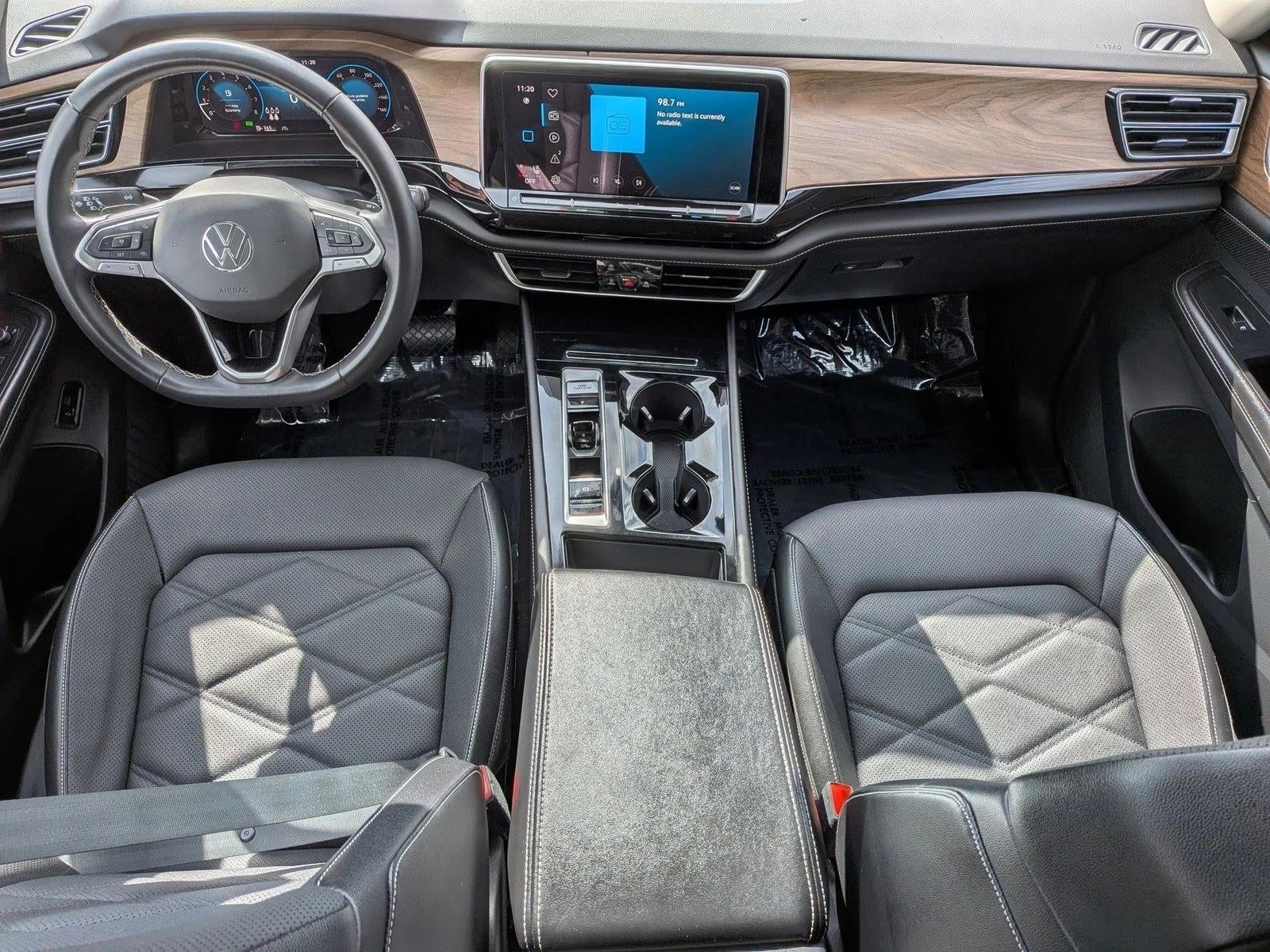 2024 Volkswagen Atlas 2.0T SE w/Technology