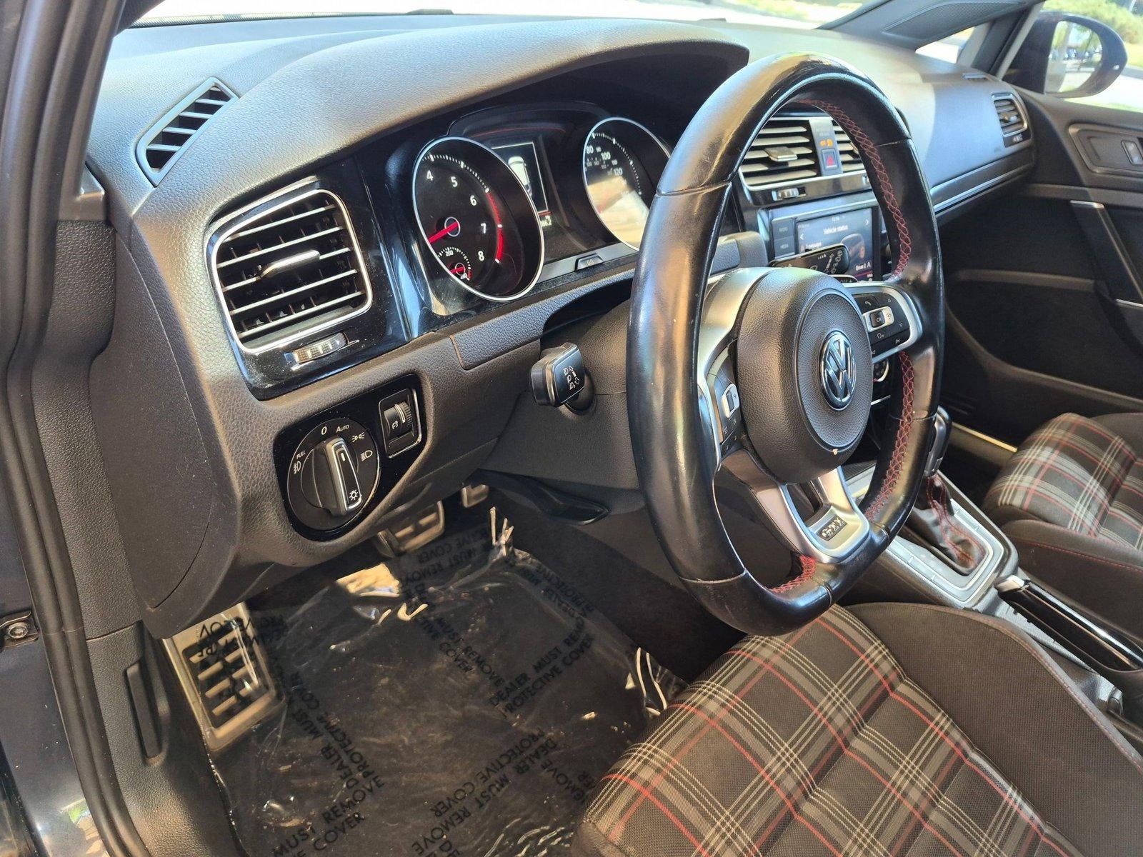 2018 Volkswagen Golf GTI S