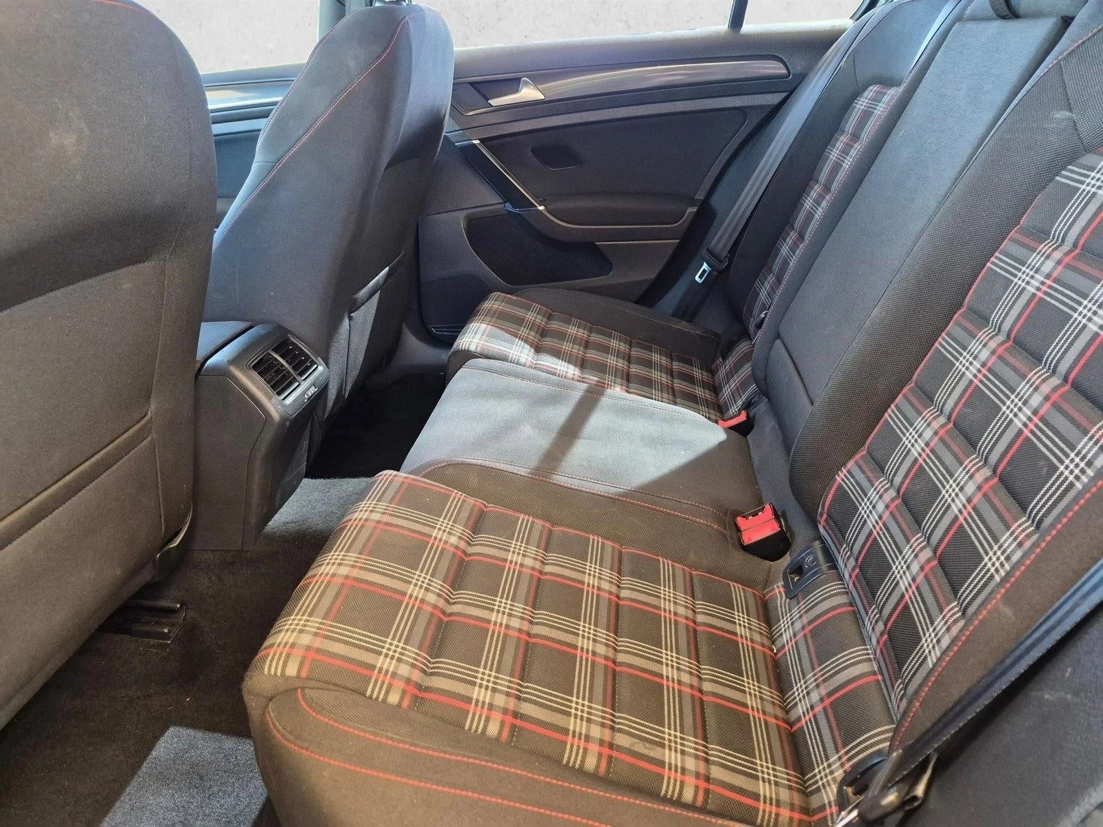 2018 Volkswagen Golf GTI S