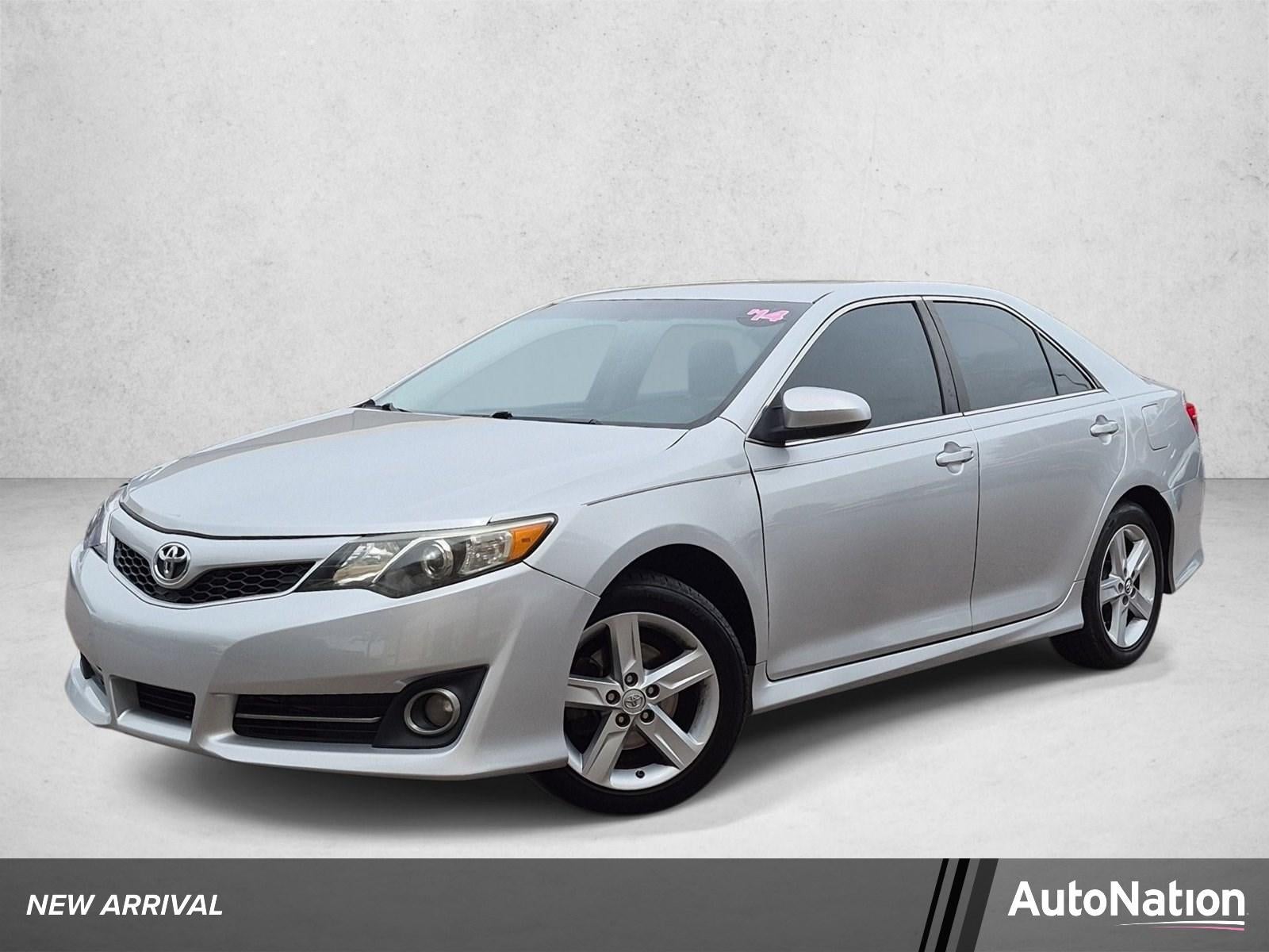 2014 Toyota Camry SE