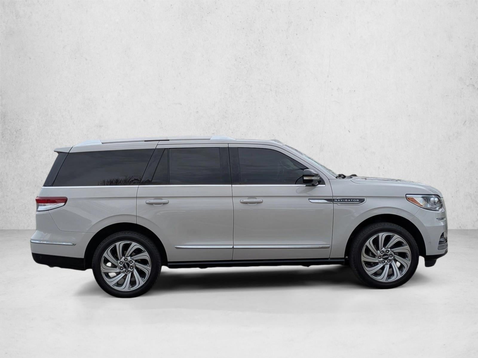 2024 Lincoln Navigator Premiere