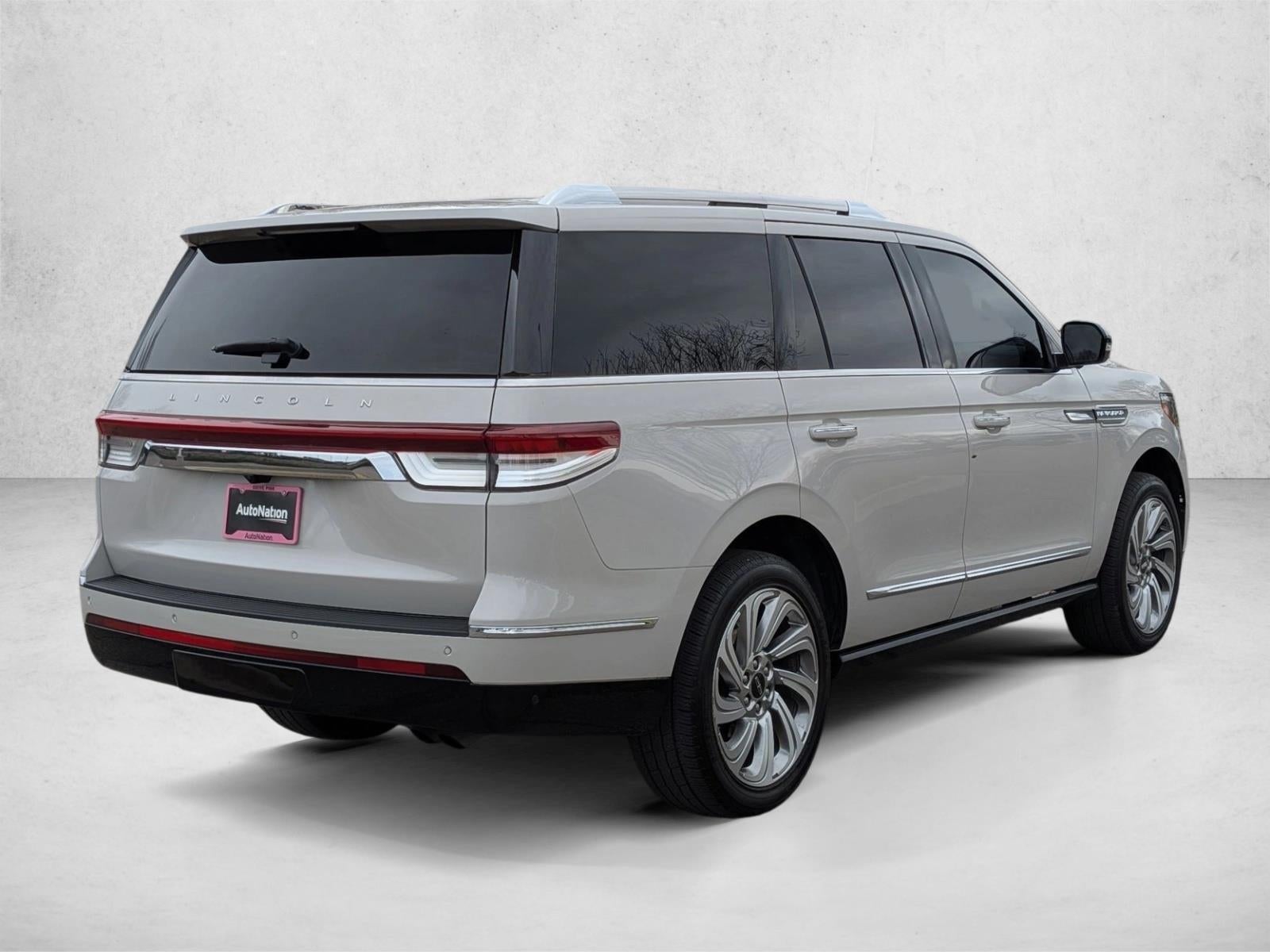 2024 Lincoln Navigator Premiere