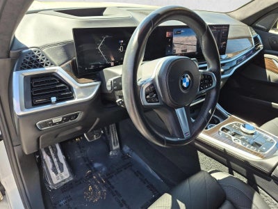 2023 BMW X7 xDrive40i