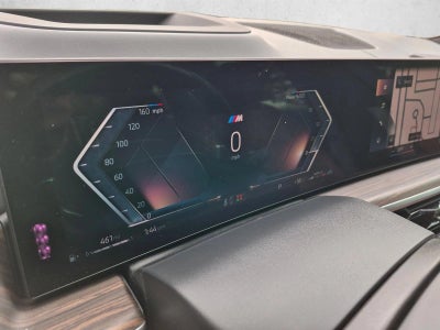 2023 BMW X7 M60i