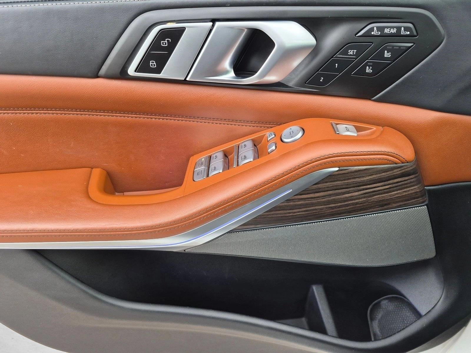 2023 BMW X7 M60i