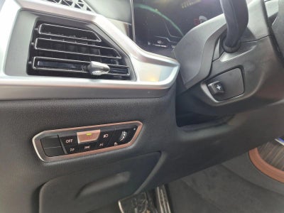 2023 BMW X7 M60i