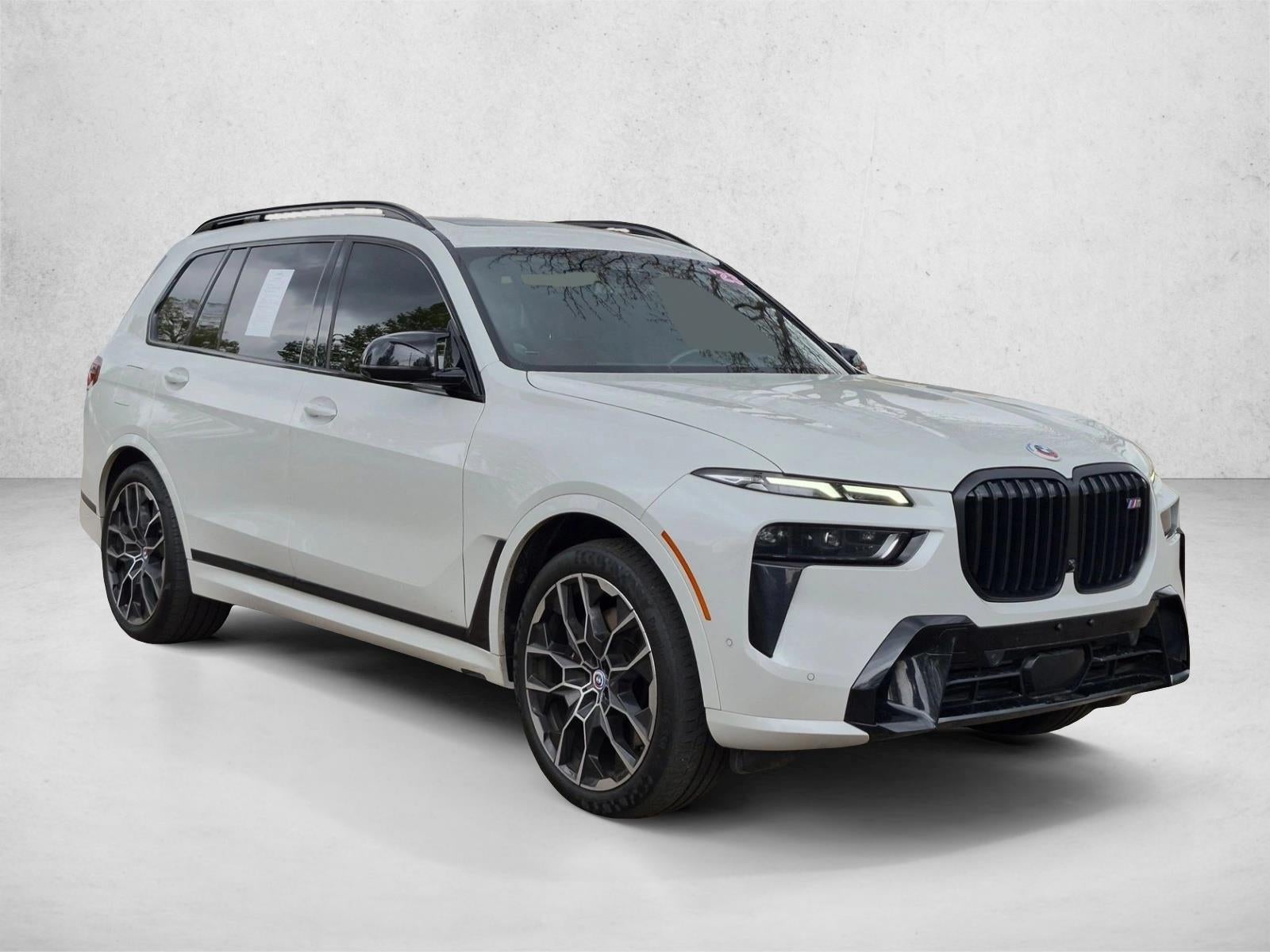 2023 BMW X7 M60i