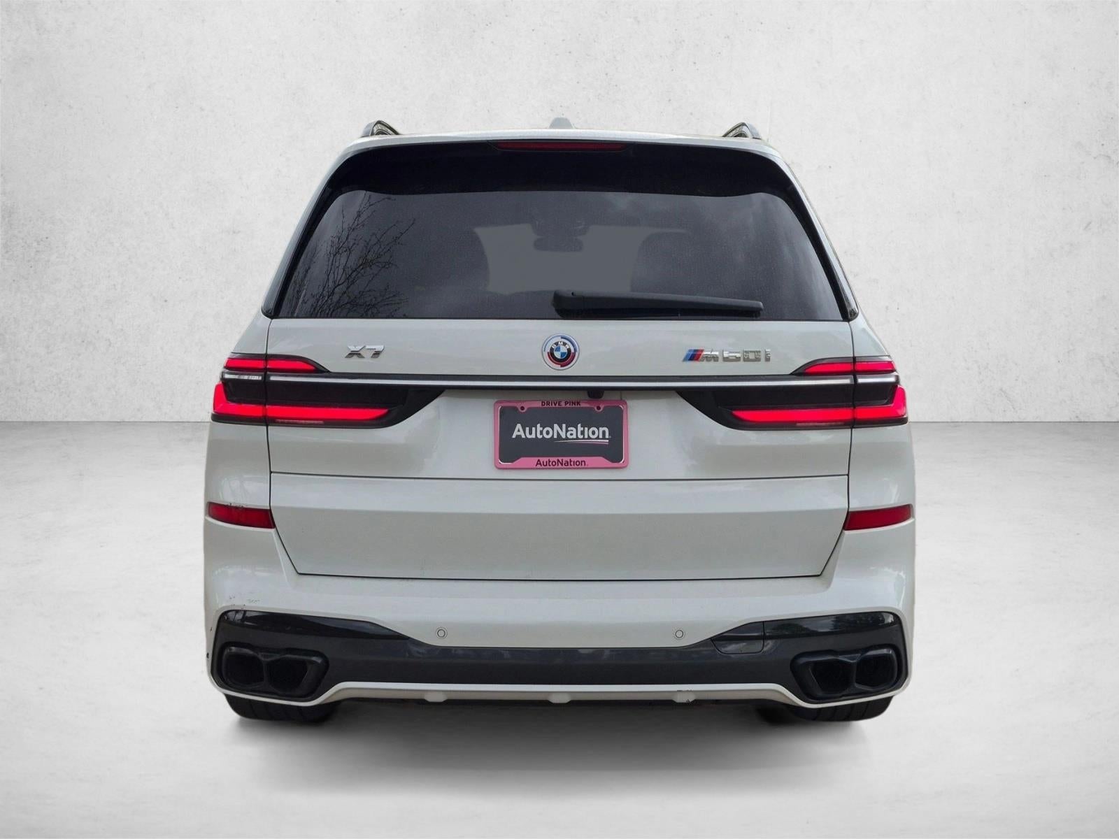 2023 BMW X7 M60i