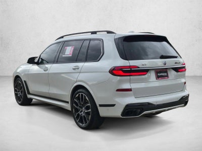 2023 BMW X7 M60i