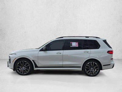 2023 BMW X7 M60i