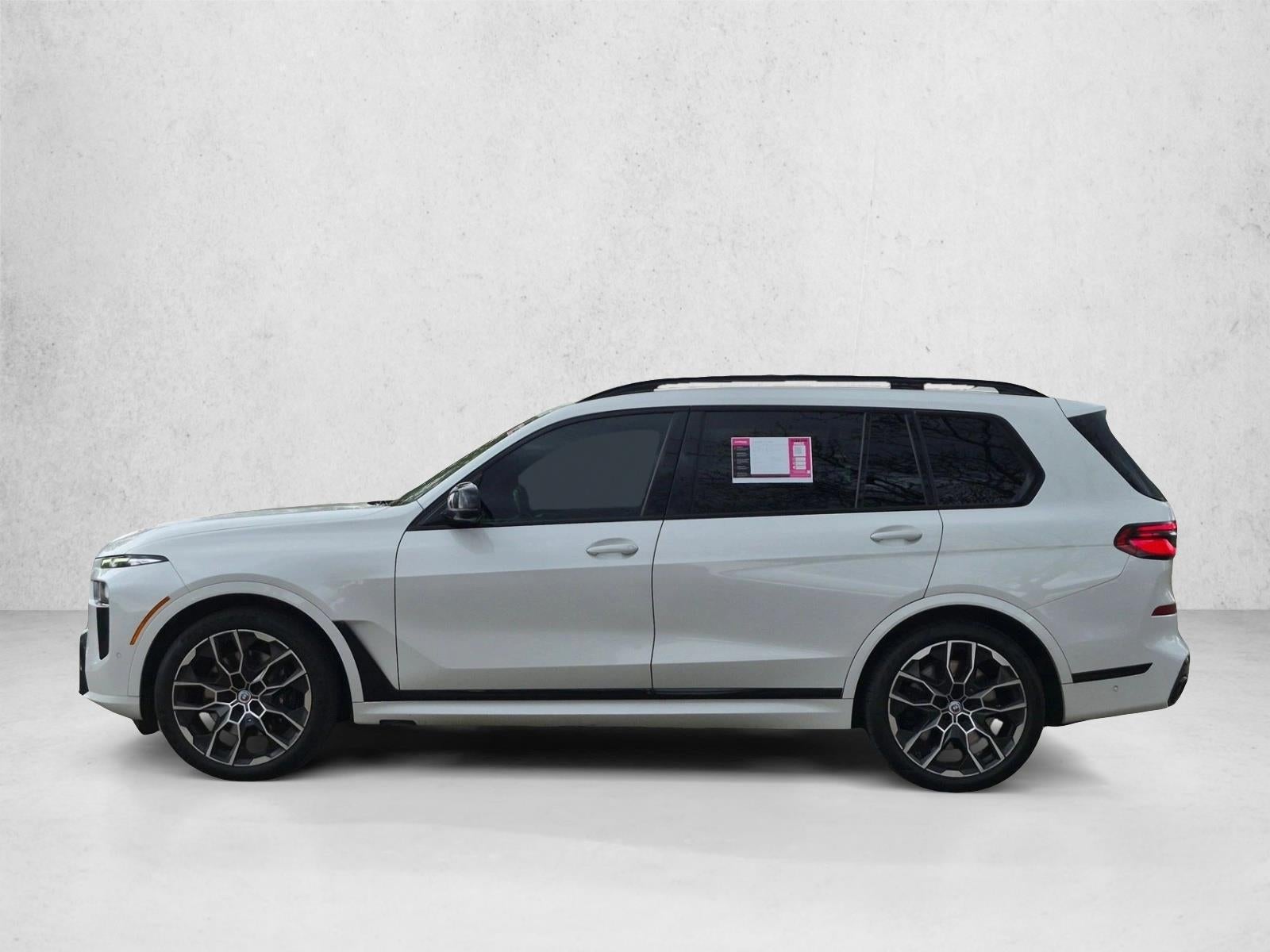 2023 BMW X7 M60i
