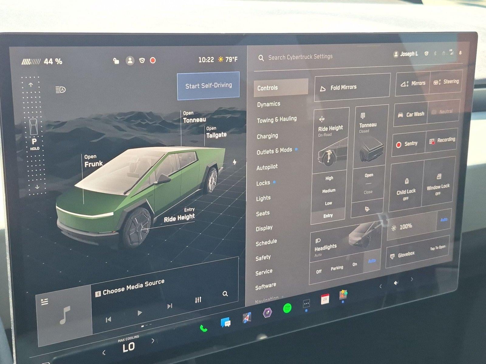 2024 Tesla Cybertruck Cyberbeast