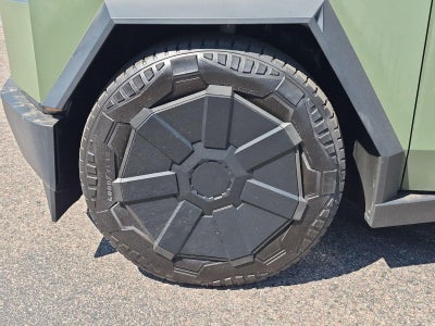 2024 Tesla Cybertruck Cyberbeast