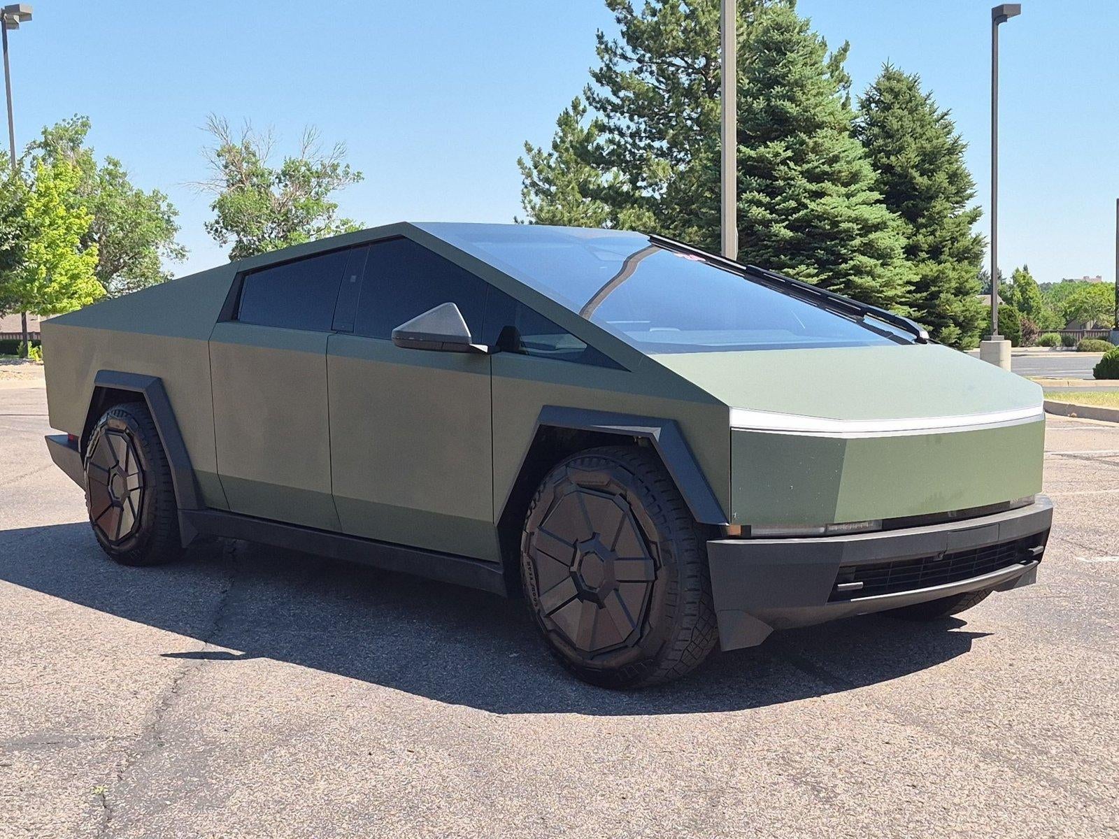 2024 Tesla Cybertruck Cyberbeast