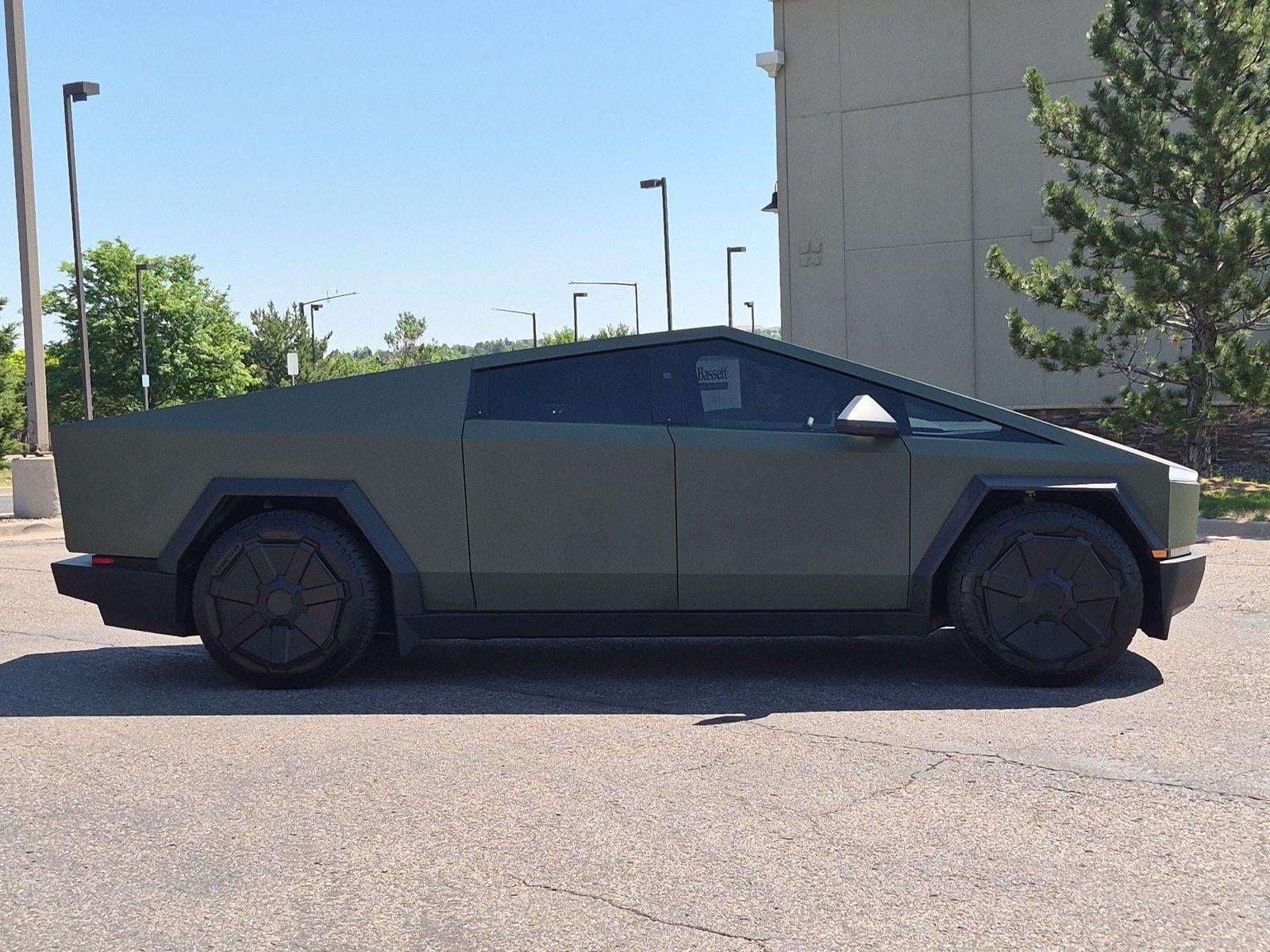 2024 Tesla Cybertruck Cyberbeast