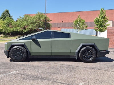 2024 Tesla Cybertruck Cyberbeast