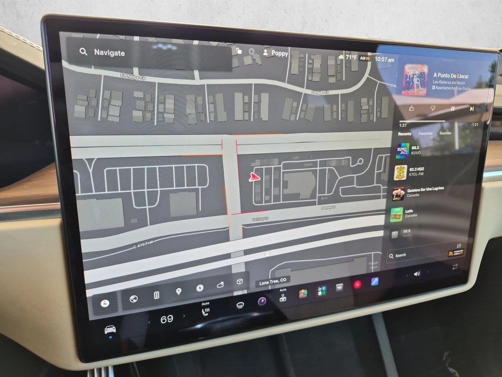 2022 Tesla Model X Base