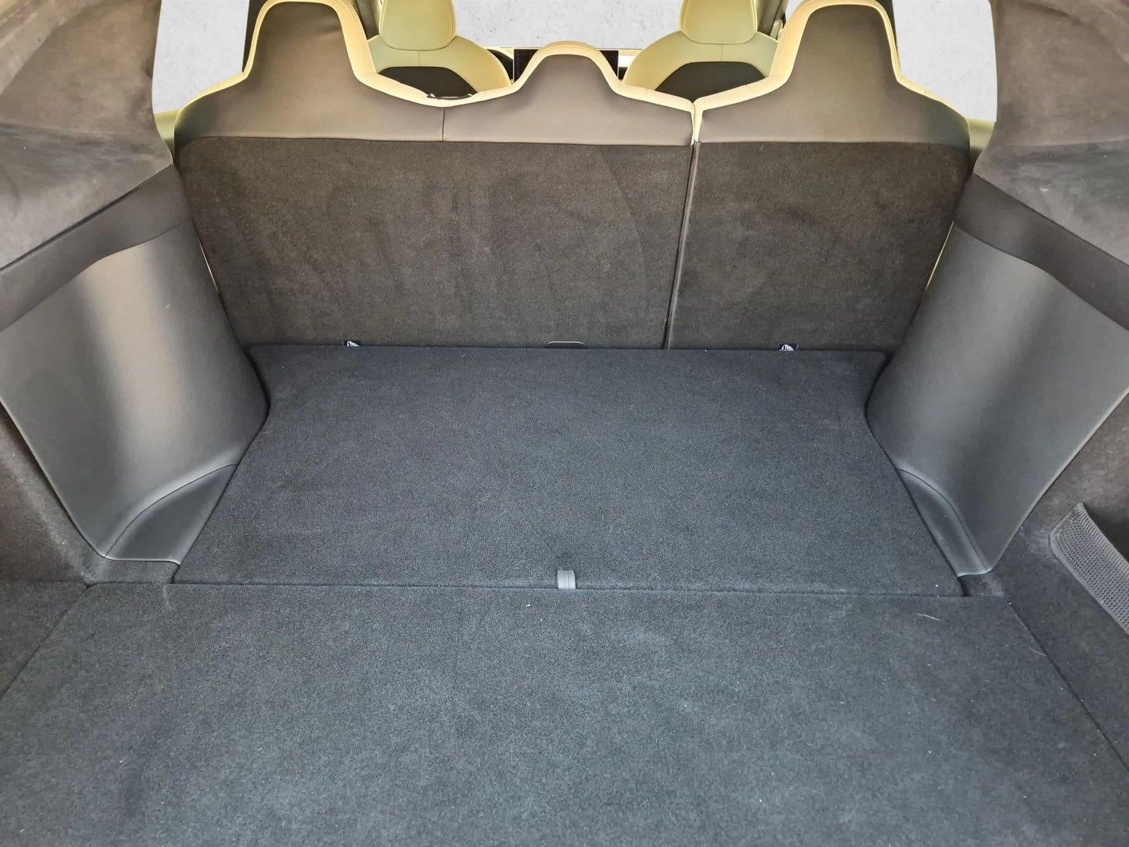 2022 Tesla Model X Base