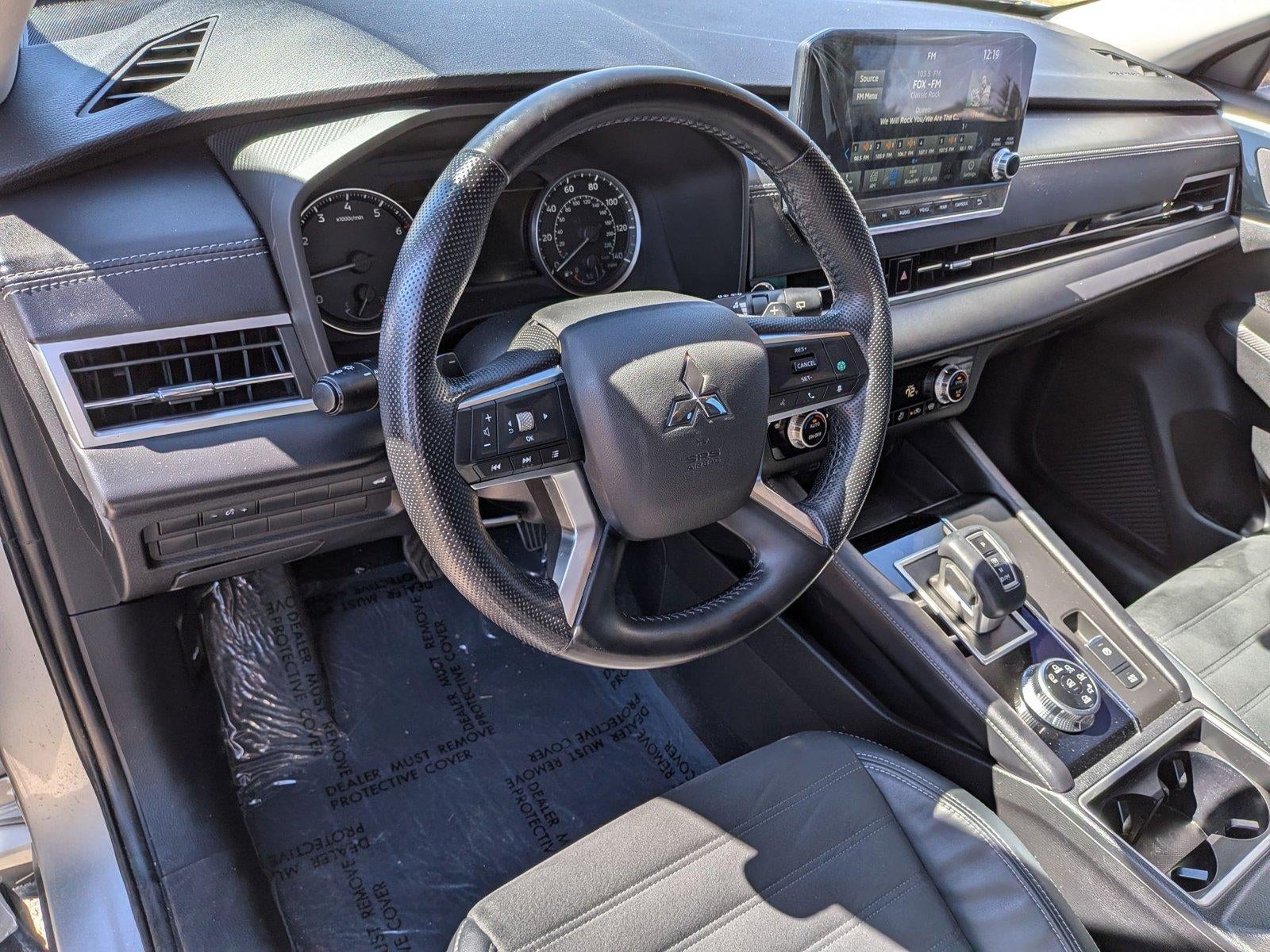 2022 Mitsubishi Outlander SE