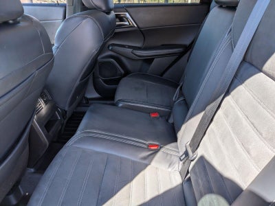 2022 Mitsubishi Outlander SE