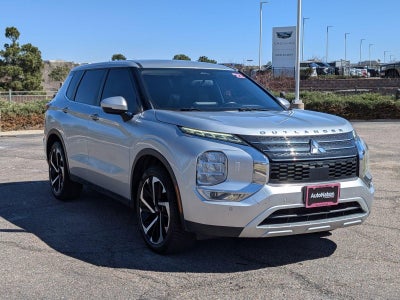 2022 Mitsubishi Outlander SE