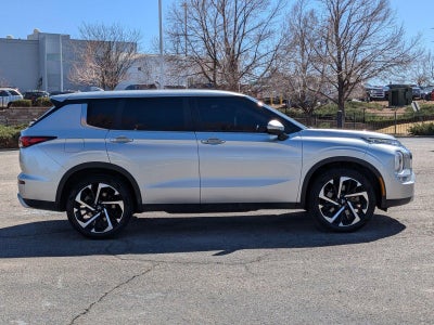 2022 Mitsubishi Outlander SE