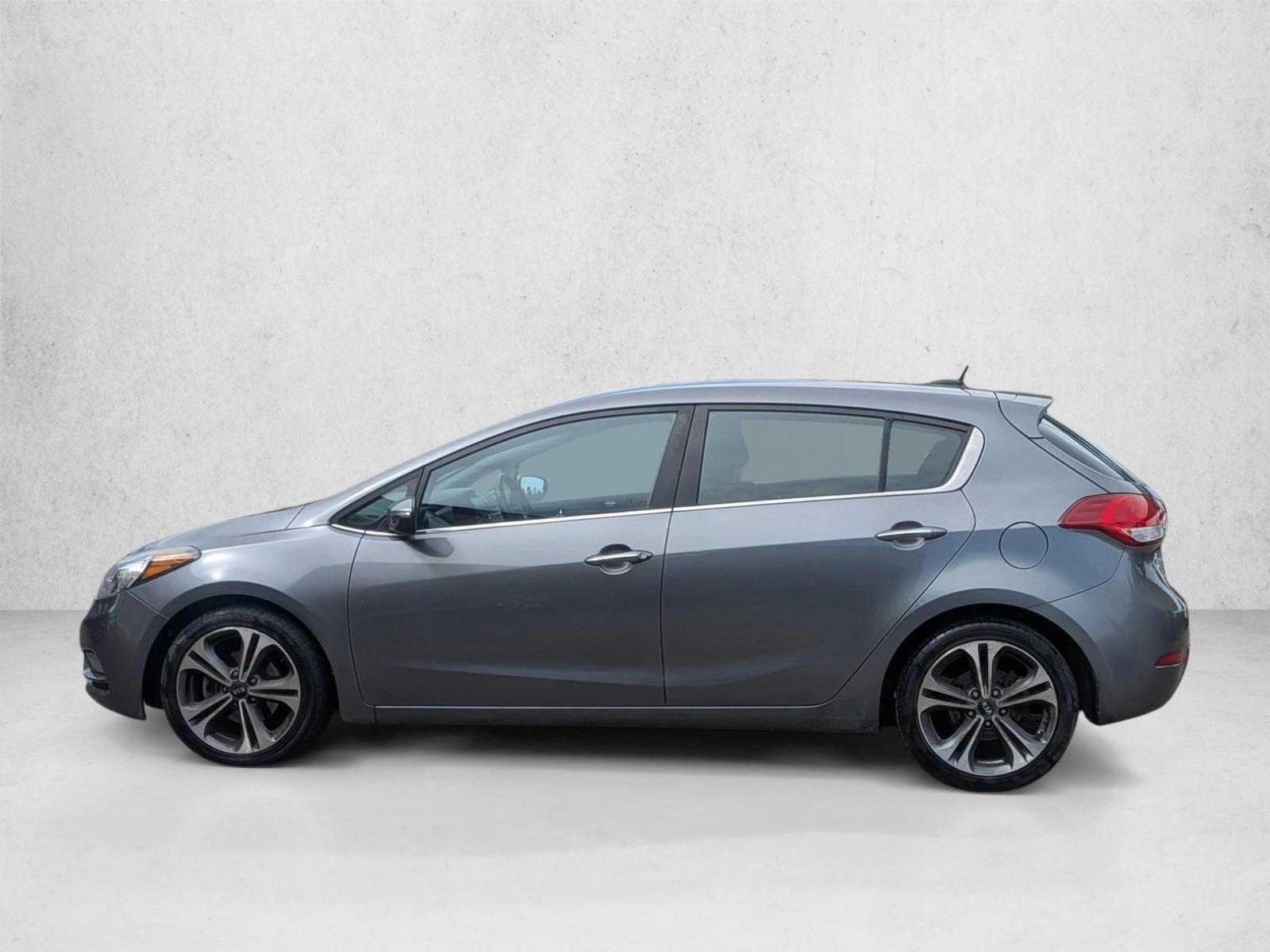 2016 Kia Forte 5-Door EX