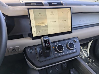 2023 Land Rover Defender 130 X-Dynamic SE