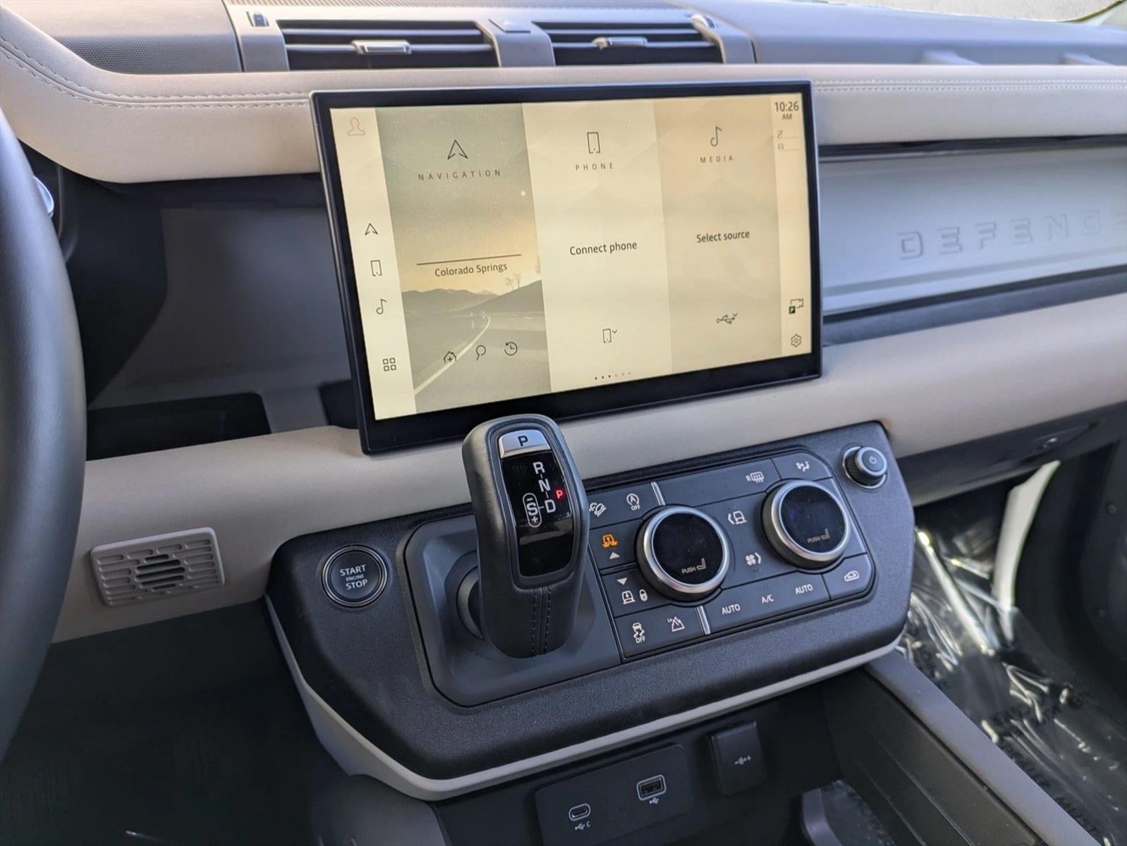 2023 Land Rover Defender 130 X-Dynamic SE