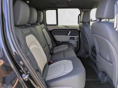 2023 Land Rover Defender 130 X-Dynamic SE