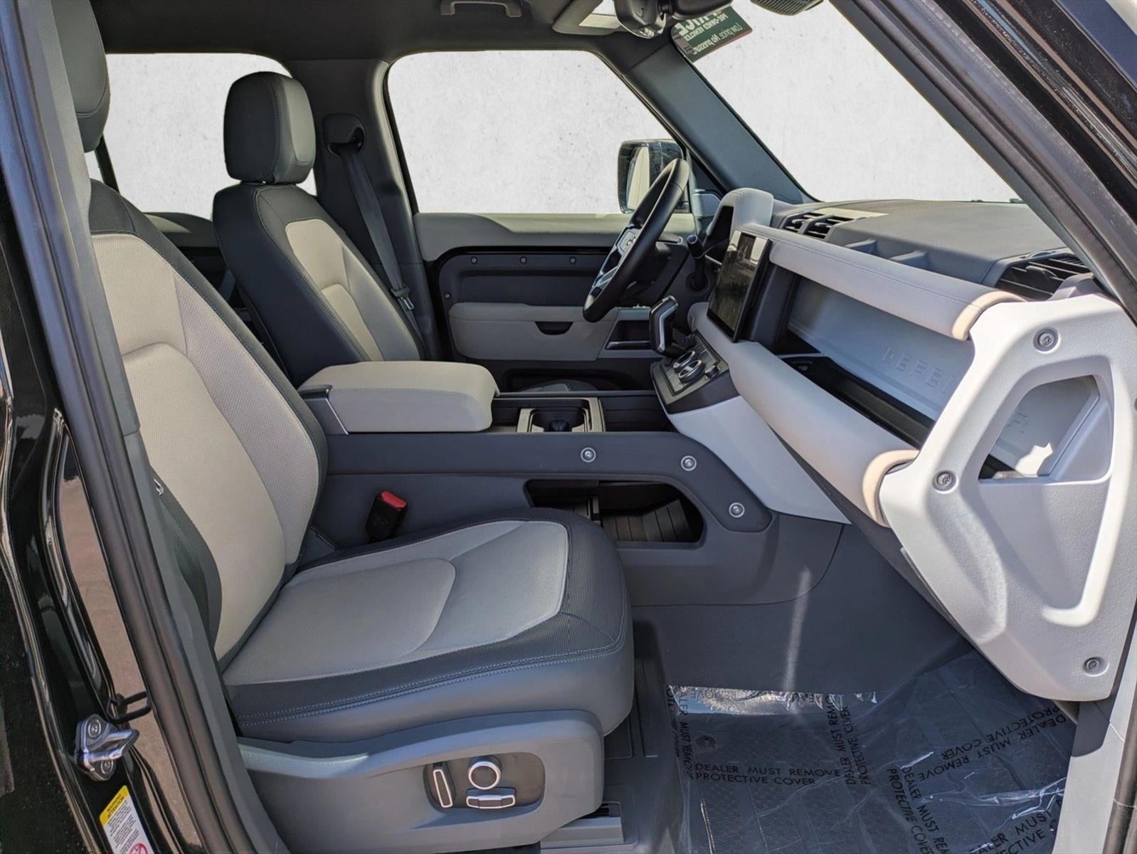 2023 Land Rover Defender 130 X-Dynamic SE