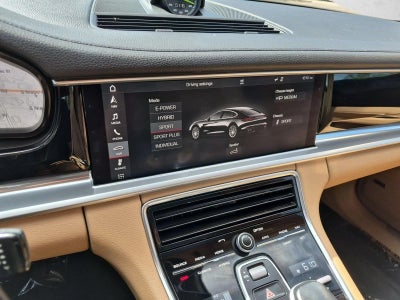 2018 Porsche Panamera E-Hybrid 4