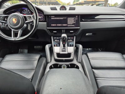 2022 Porsche Cayenne Base