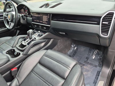 2022 Porsche Cayenne Base