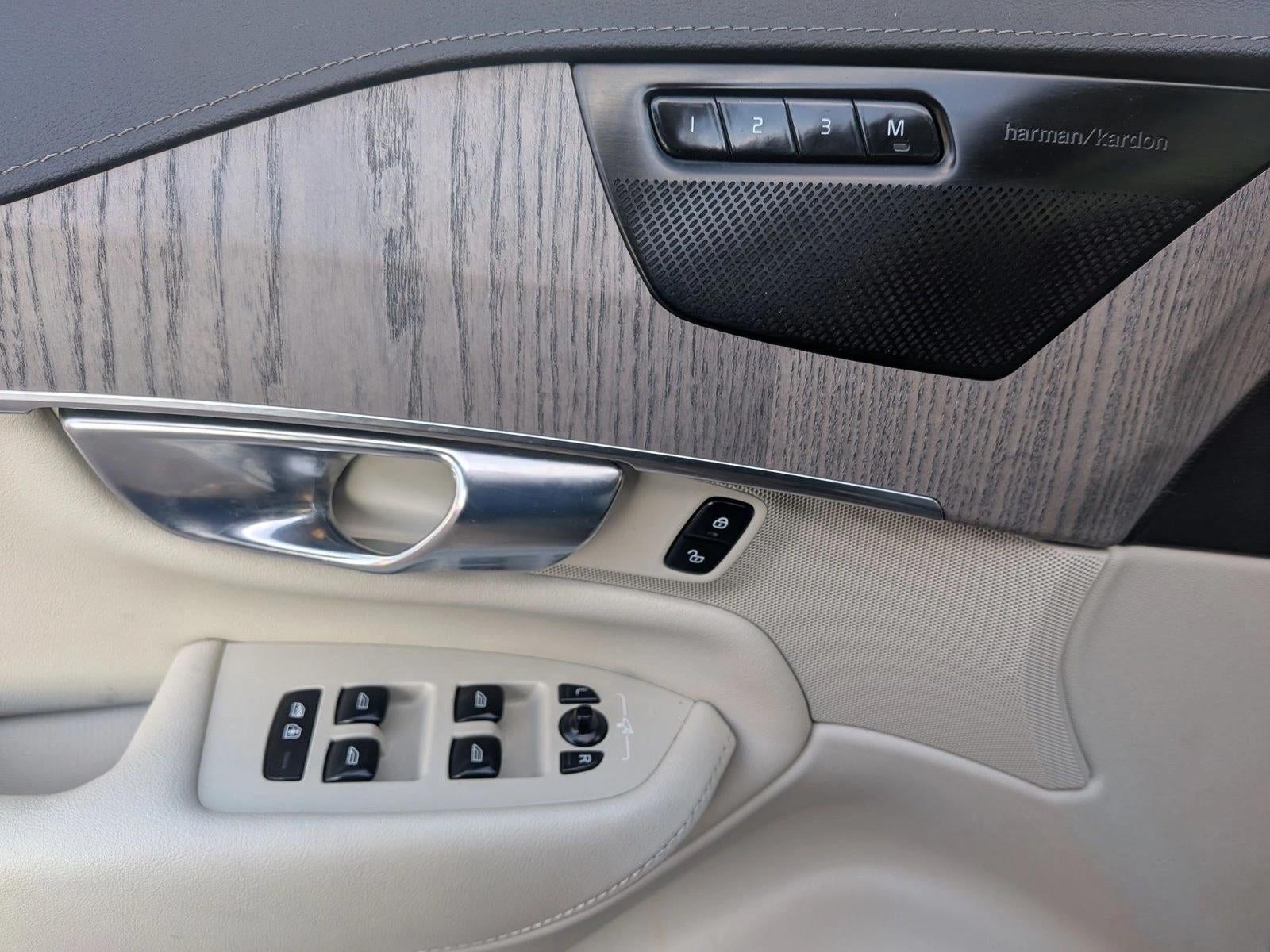 2022 Volvo XC90 Inscription