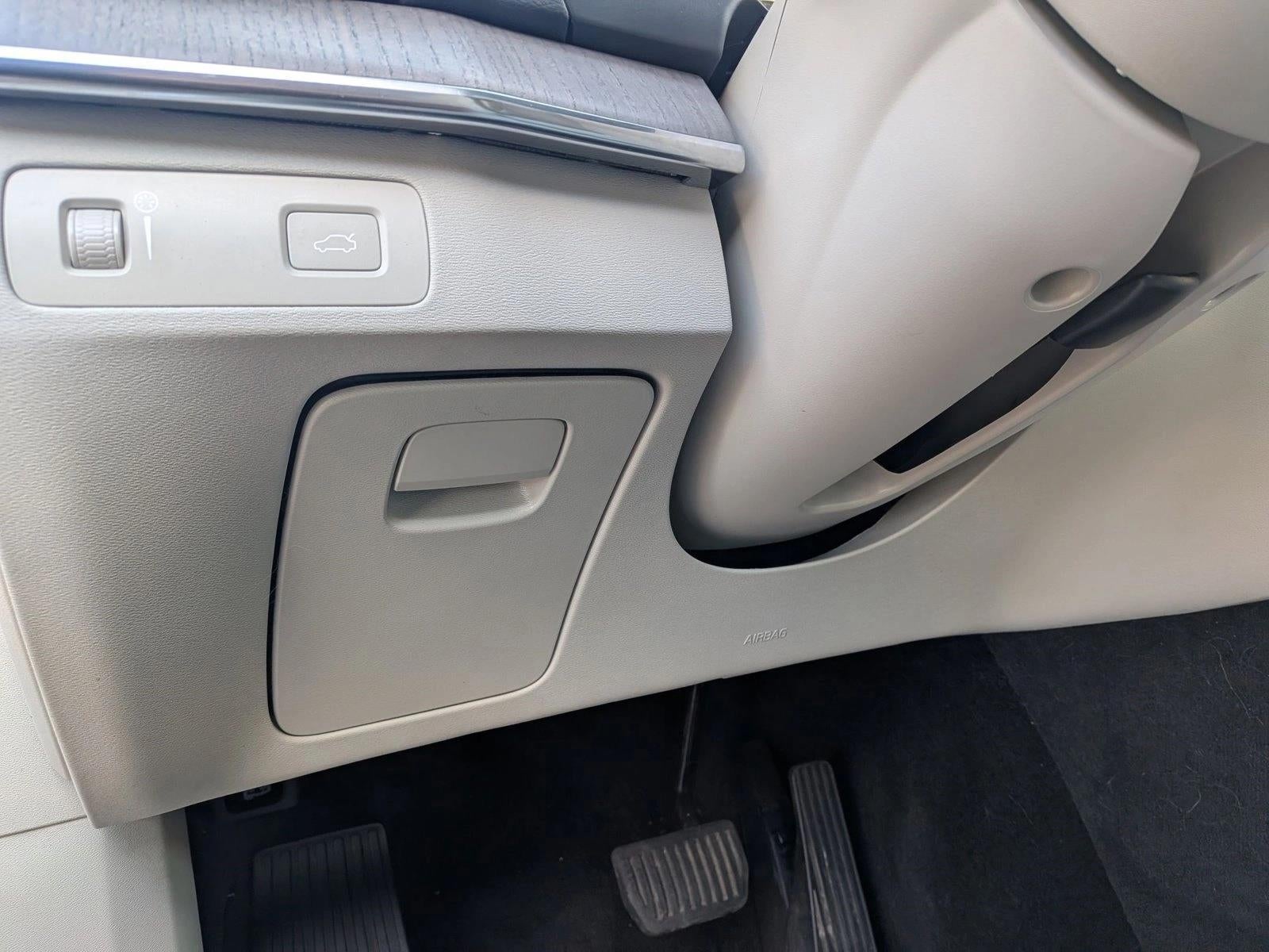 2022 Volvo XC90 Inscription