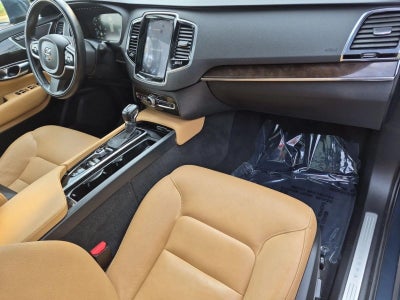 2018 Volvo XC90 T6 Momentum