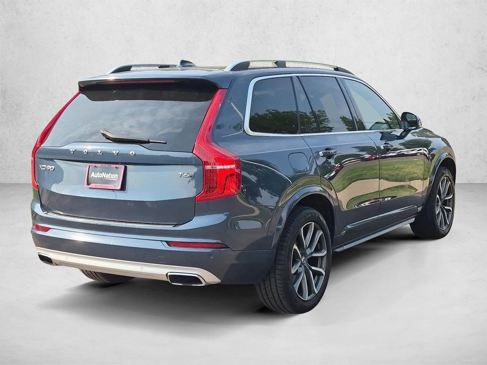 2018 Volvo XC90 T6 Momentum