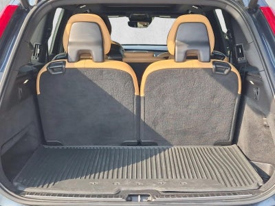 2018 Volvo XC90 T6 Momentum