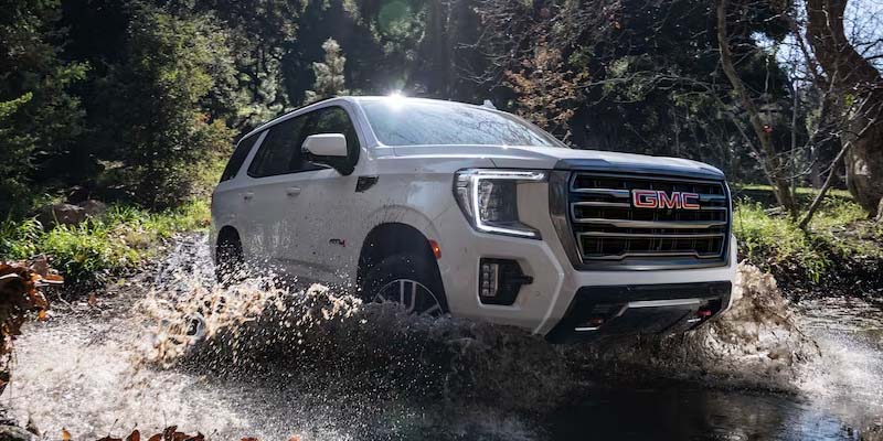 2023 GMC Yukon back
